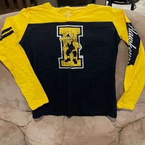 Women’s Iowa Hawkeye wrestling long sleeve shirt size small